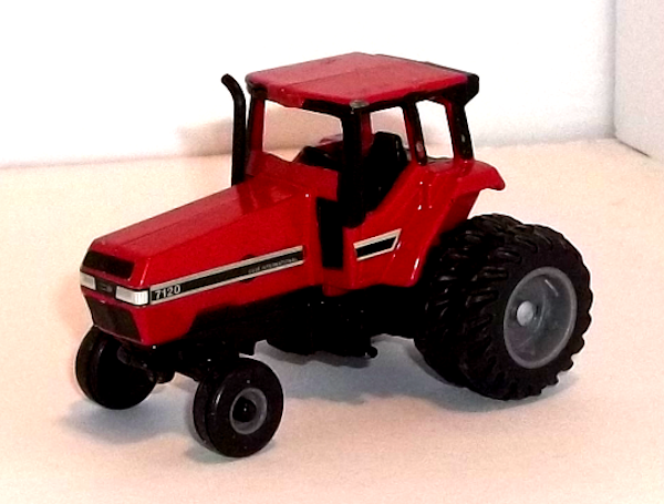7120 Red Case International Tractor - one LIKE NEW- (closeup)