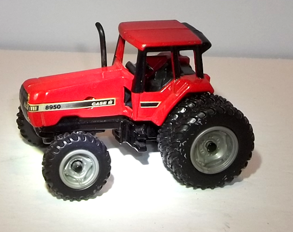8950 Red Case International  Fwa Magnum Tractor with Dual rear wheels 1:64 scale