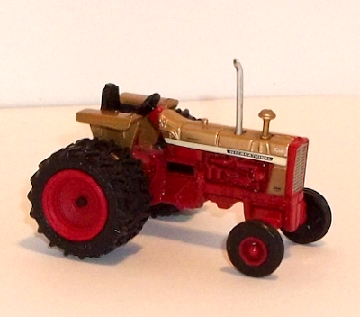 1/64 scale International Gold Demonstrator Tractor - rght side view