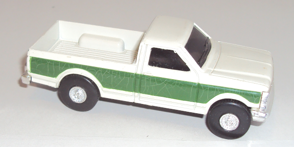 1990 Ford Pickup F250 beige/green (right side closeup)
